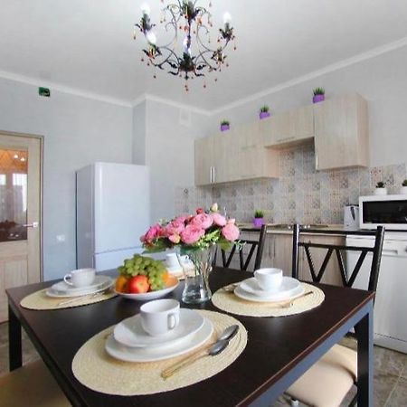 1 Ком Апартамент Аристократа В Самом Сердце Алматы Almaty Esterno foto