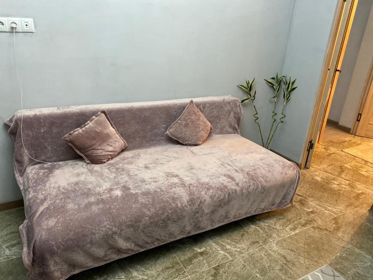 1 Ком Апартамент Аристократа В Самом Сердце Алматы Almaty Esterno foto